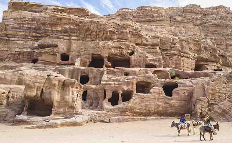 36 - Jordania - Petra - calle de las Fachadas